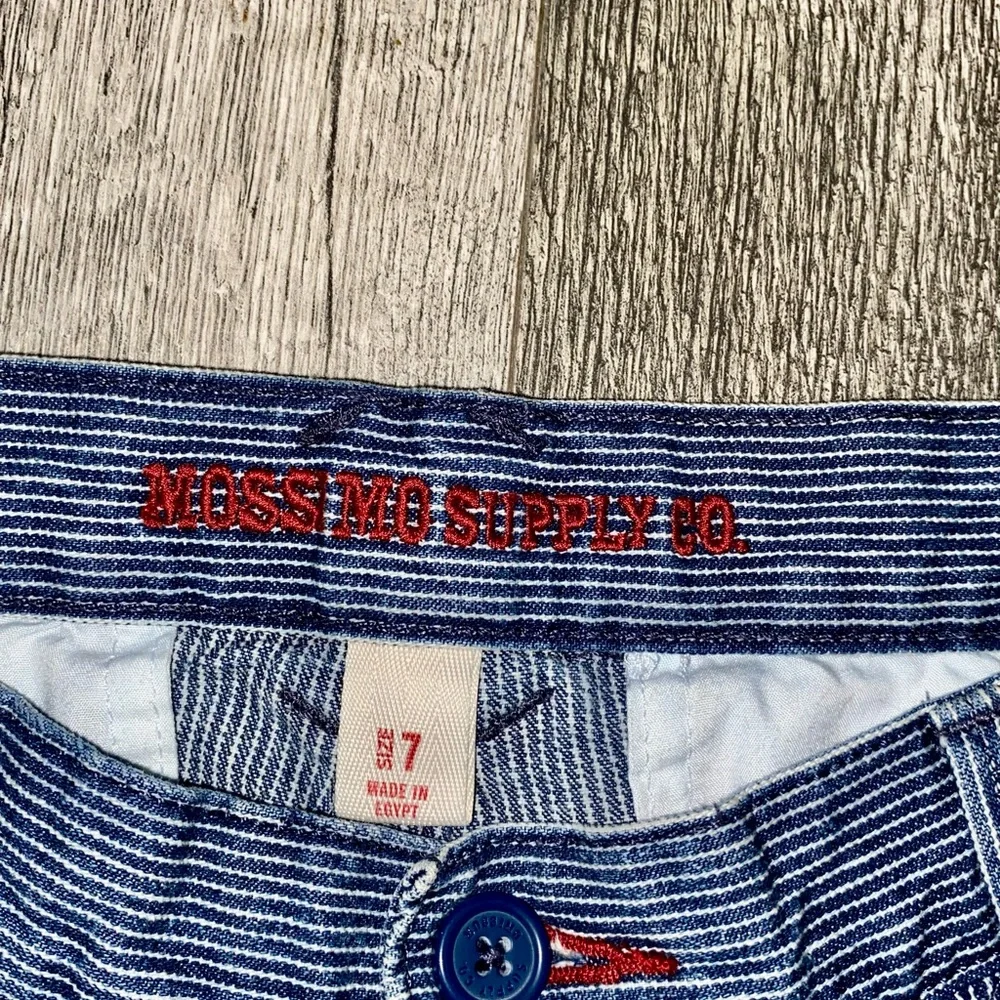 Sold in bundle - Picture 2 of 3